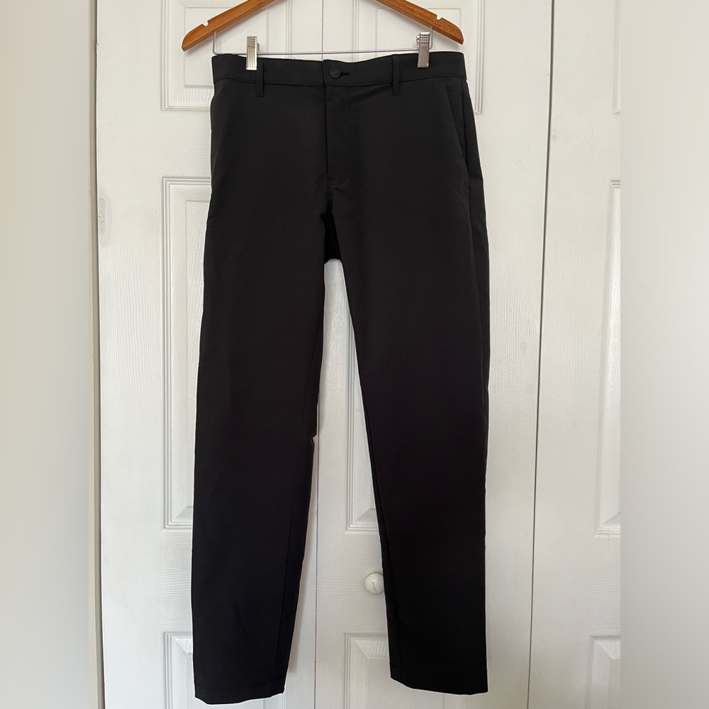 Banana Republic Men’s Modern Chino
